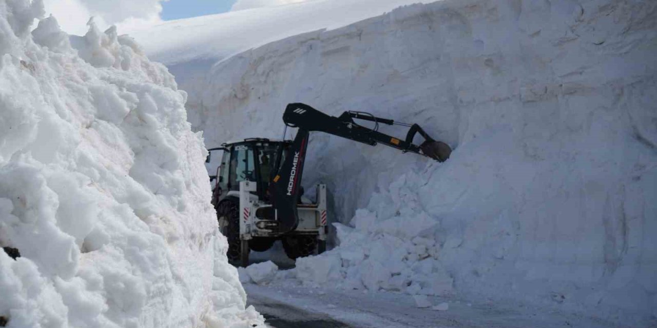 Muş’ta kar kalınlığı 6 metreyi geçti