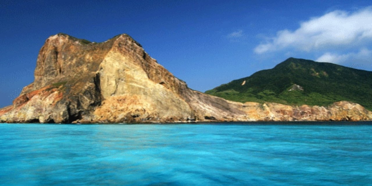 ABD, Karayipler’de uyuşturucu taşıyan tekneyi vurdu: "3 narko-terörist öldürüldü"