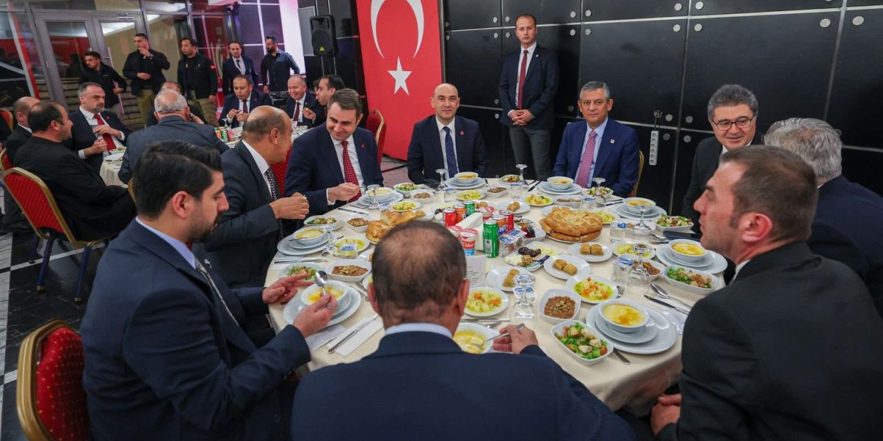 CHP İl başkanları Ankara'da iftara katıldı