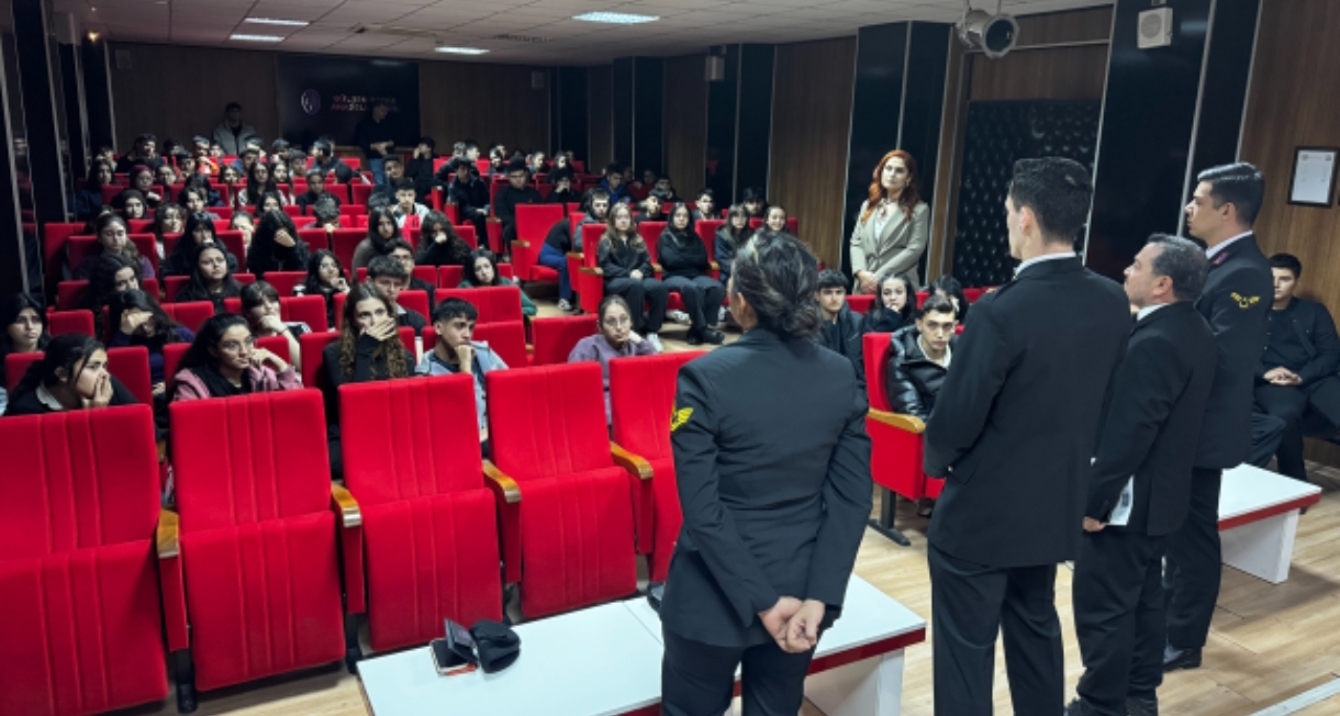 Liselilere Jandarma dan tanıtım