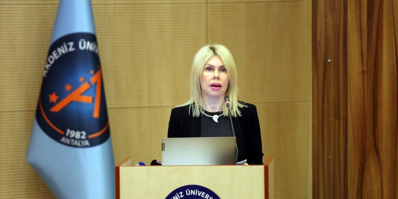 Kadınlarını geri bırakan toplumun ileri gitmesi olanaksız