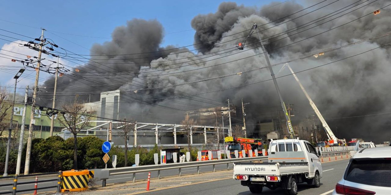 Otomotiv yedek parçaları üreten fabrikada patlama ve yangın: 14 ölü, 59 yaralı