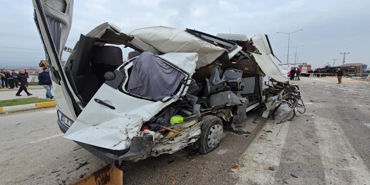 Freni patlayan tır dehşet saçtı:7 araç birbirine girdi, çok sayıda yaralı