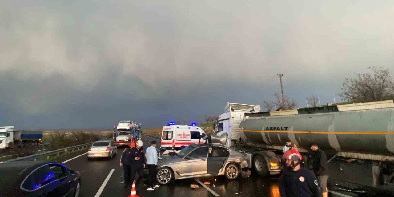 Şanlıurfa’da zincirleme trafik kazası 1 ölü, 5 yaralı