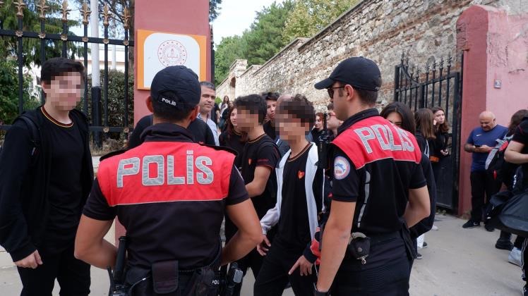 Polis okul çevrelerinde narkotik denetiminde