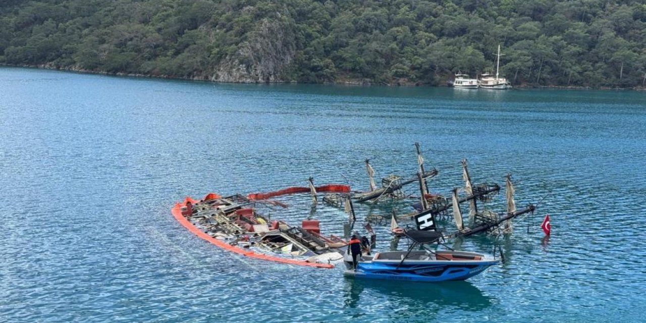 Denizde korku dolu anlar: Tur Teknesi battı, can kaybı var