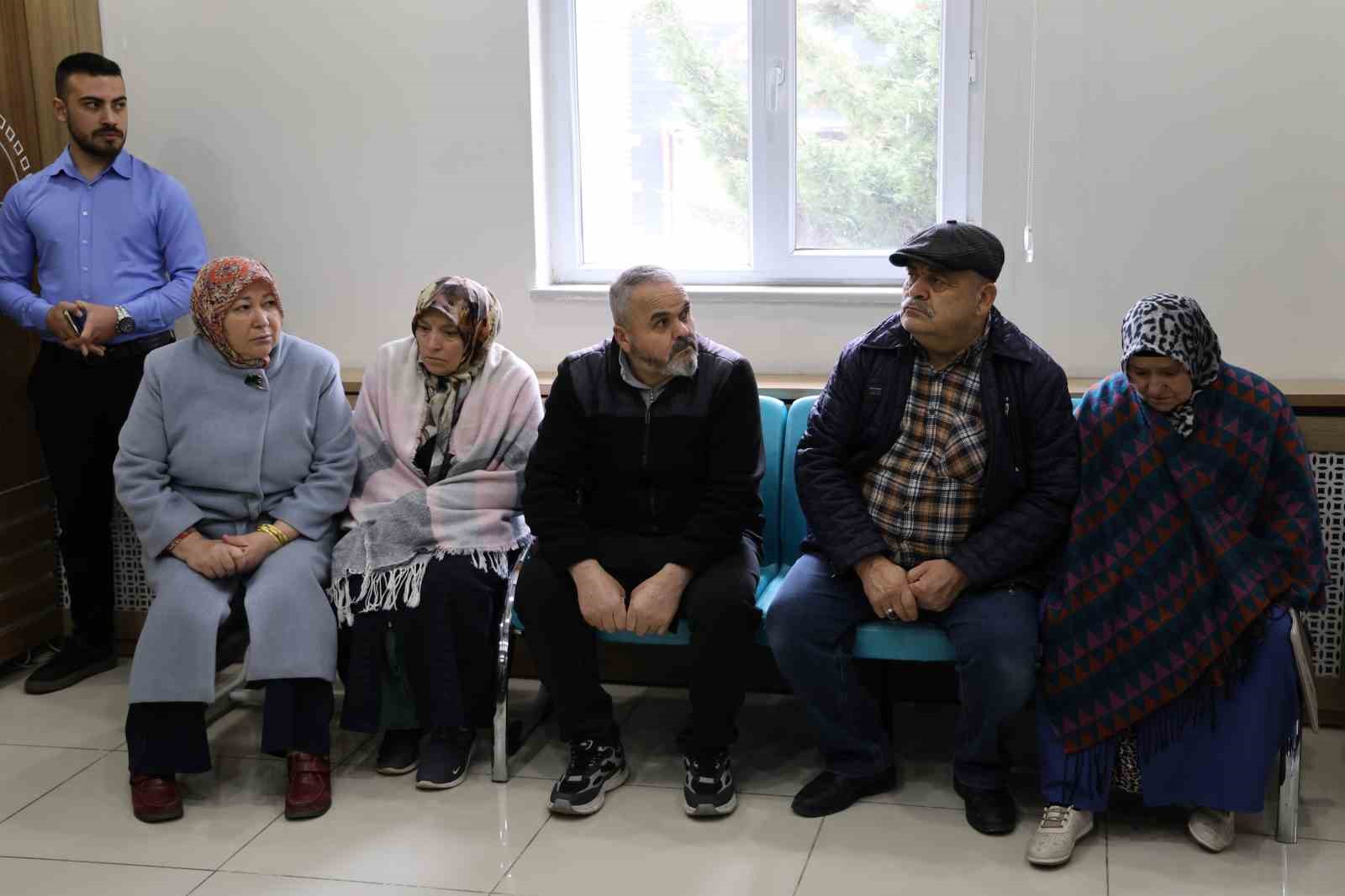 Umre vaadiyle dolandırılmışlardı, kutsal topraklara doğru yola çıktılar