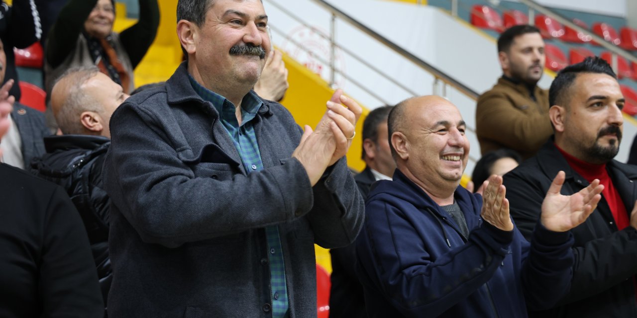 Toroslar'ın Kadın Hentbol Takımı Final-Four'da