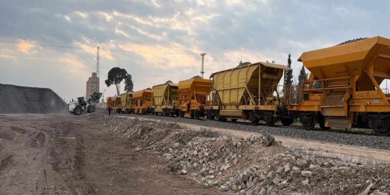 Suriye sınırındaki demiryolu hatları açıldı