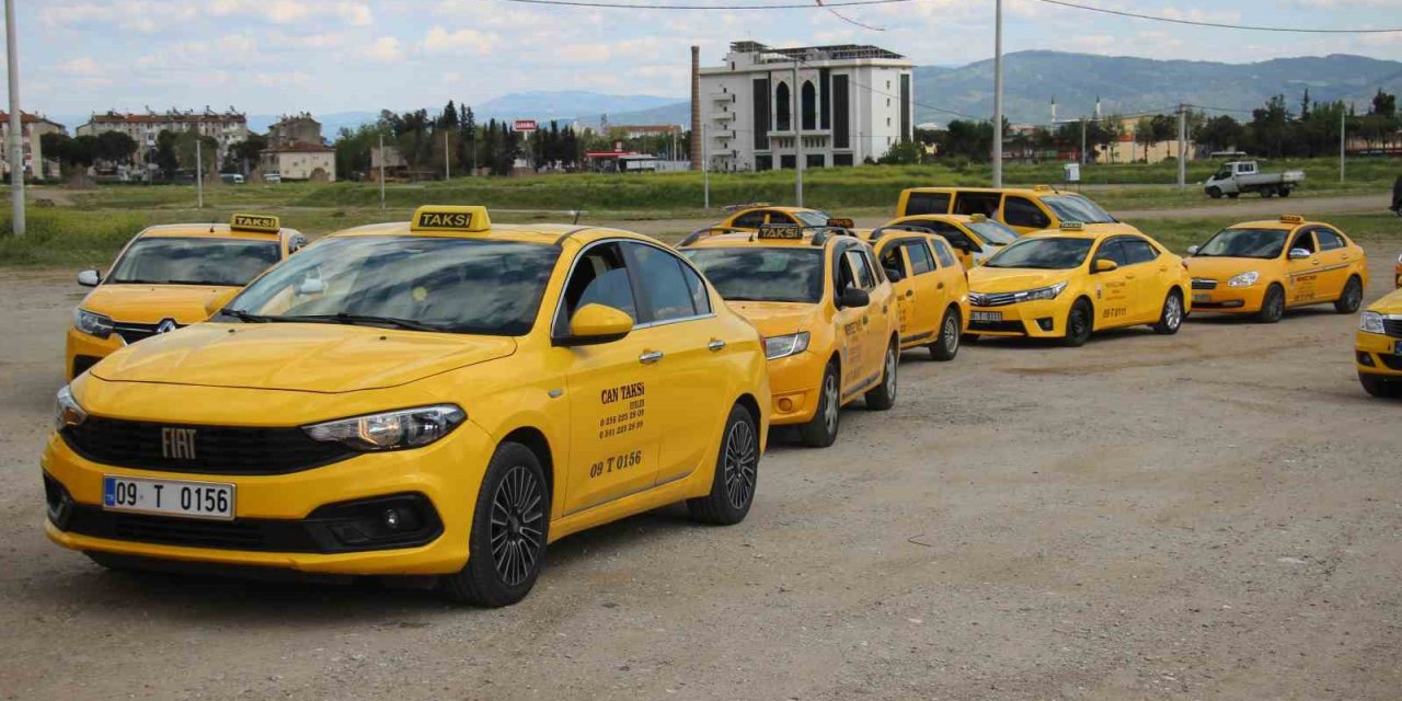 Taksiciler kontak kapattı: "Bu şartlarda ayakta kalamayız"