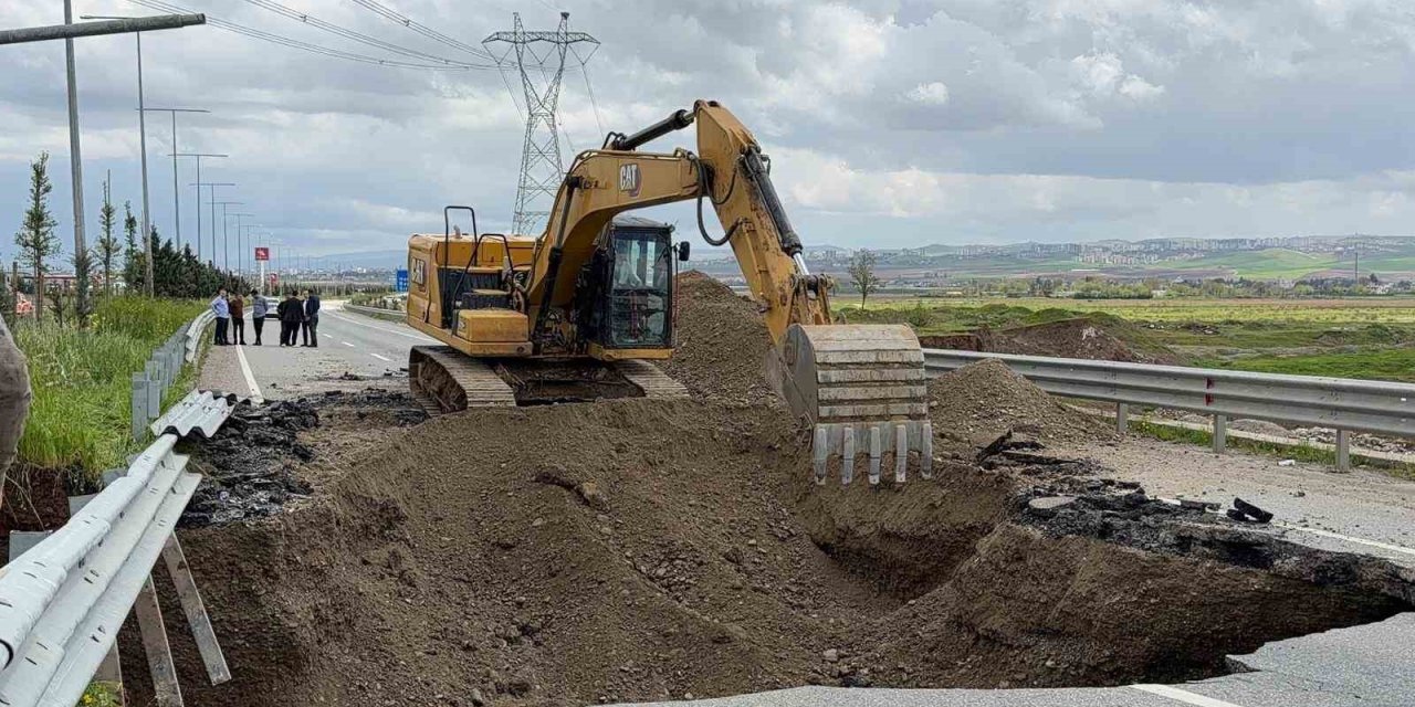 Batman’da yol çöktü, yol ulaşıma kapatıldı