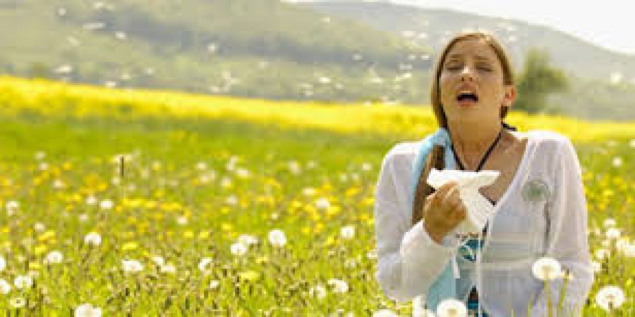 Mevsim geçişlerinde artan polen alerjilerine dikkat