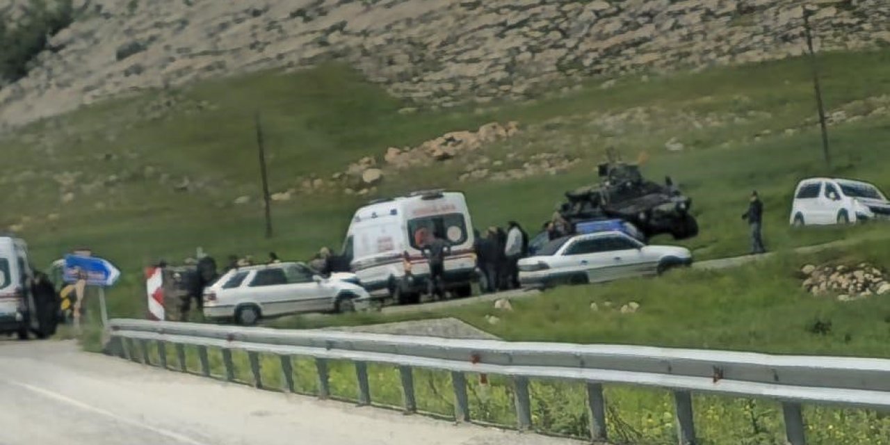 Mezuniyet kutlamasına giden öğrenciler kaza yaptı: 6 yaralı