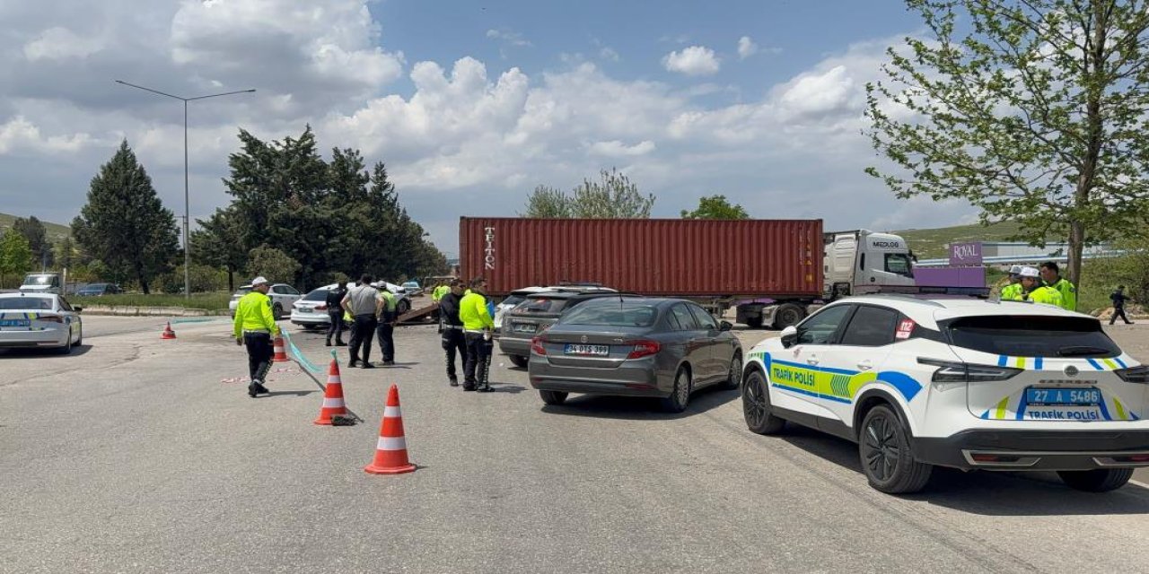 Gaziantep'te korkunç kaza:1 ölü, 4 yaralı