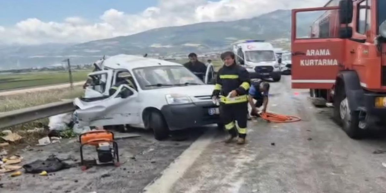 TAG Otoyolu'nda korkunç kaza: 2 ölü, 2 yaralı
