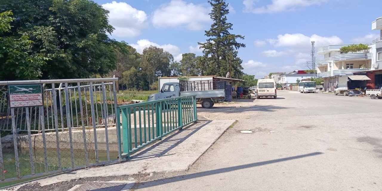 İki grup arasında çıkan satırlı kavgada 1 kişi öldü, 1'i ağır 2 yaralı