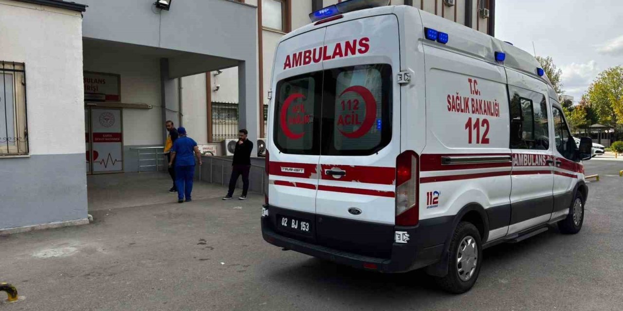 İki grup arasında bıçaklı kavga: 4 yaralı