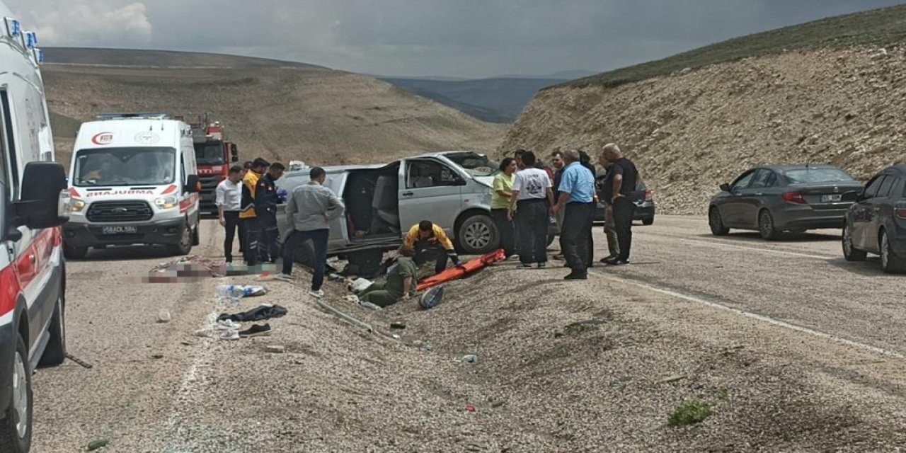 Bayram sevinci acıya döndü: feci kazada 1 Ölü, 8 Yaralı