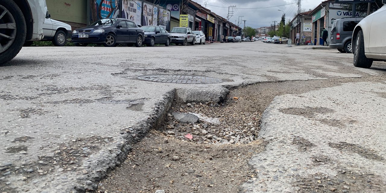 Kazaya neden olan bozuk yollar için tazminat kararı