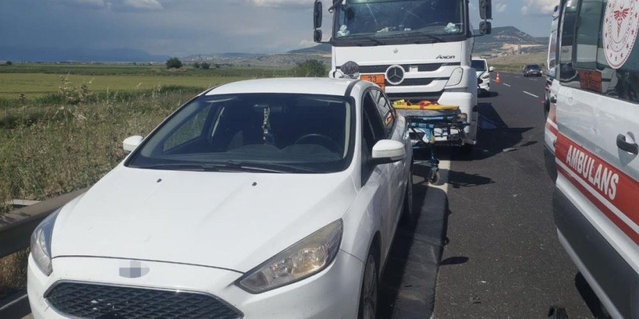 Tarsus-Adana-Gaziantep oto yolunda kaza:1 ölü, 2 yaralı