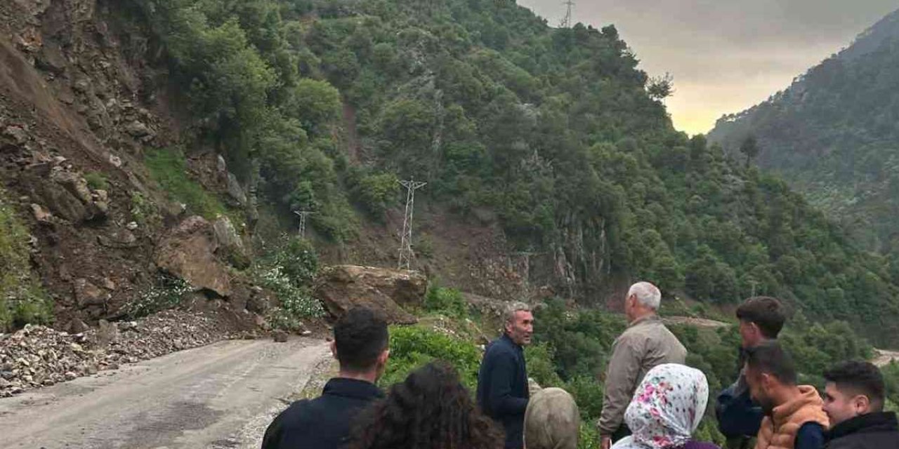 Osmaniye’de köy yolları ulaşıma kapandı