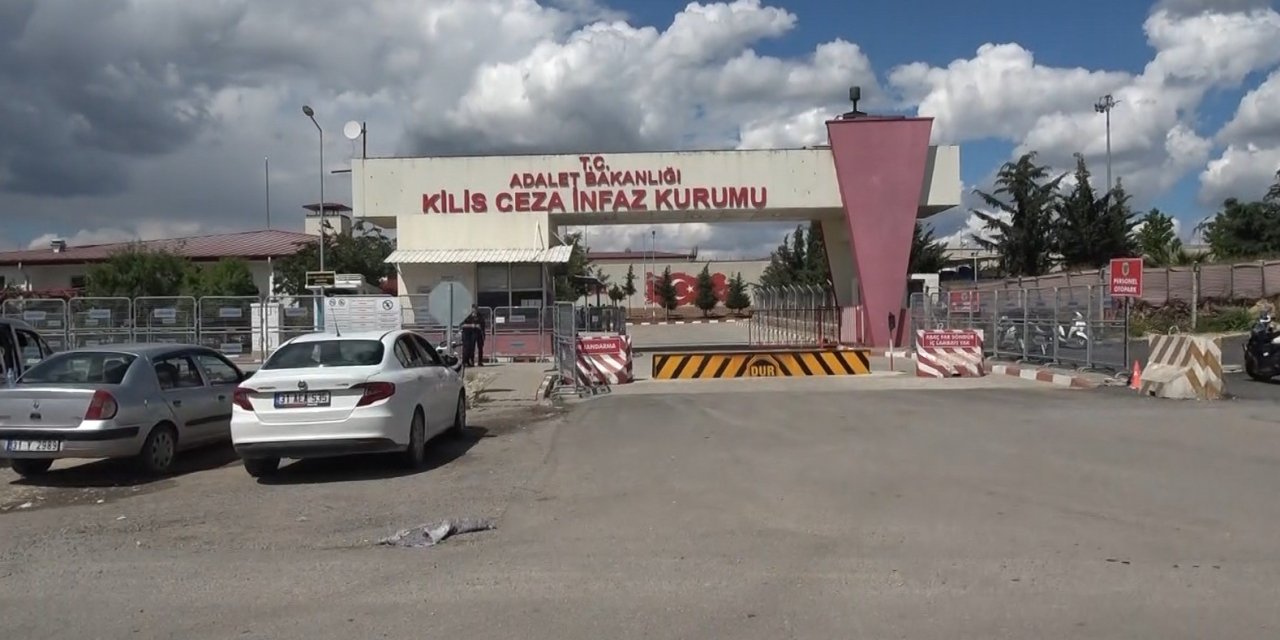 Cezaevindeki CHP İl Başkanı Sapan'a belediye başkanından destek açıklaması