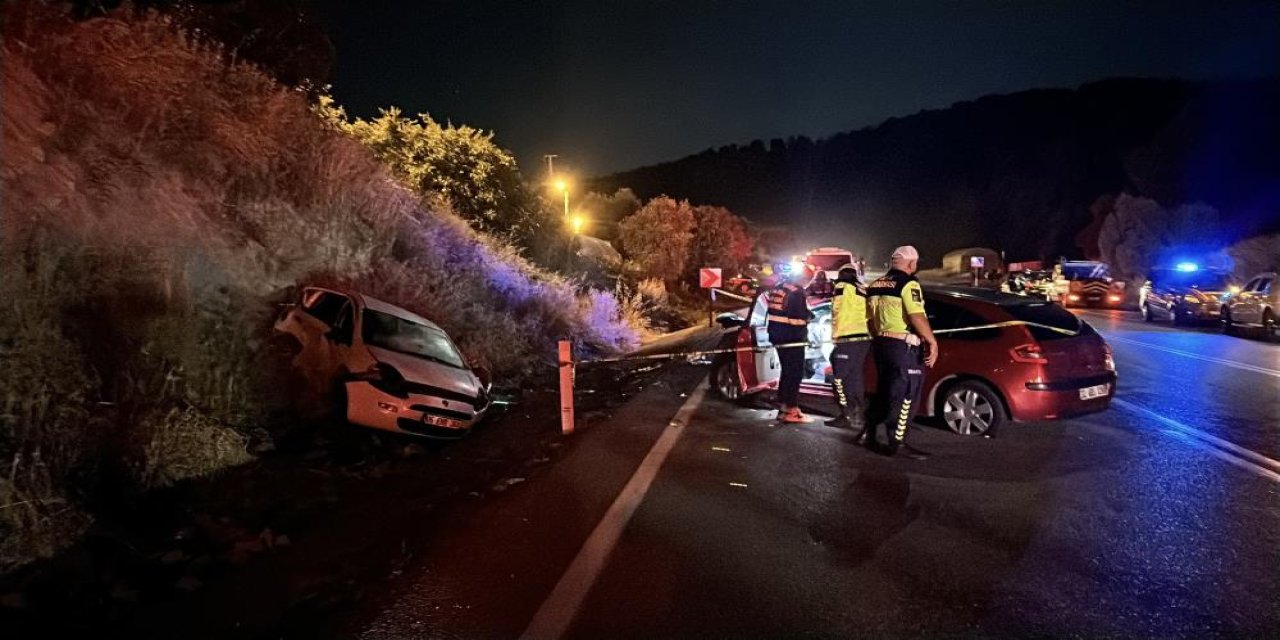 Karayolu savaş alanına döndü: Zincirleme kazada çok sayıda ölü ve yaralı var