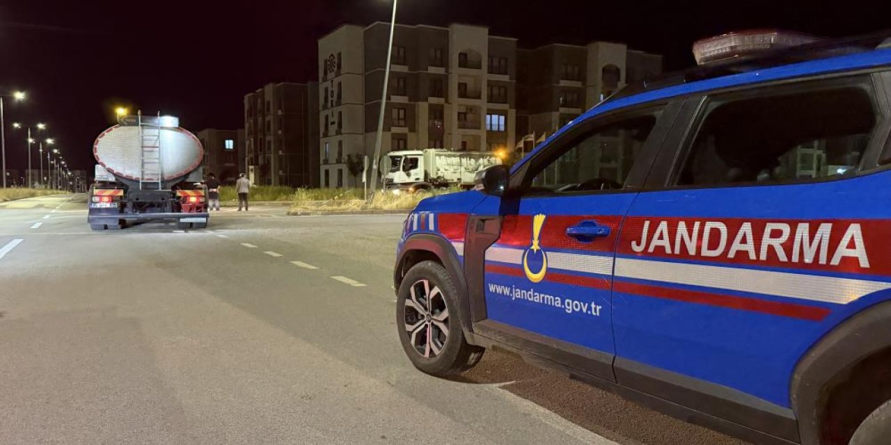 Halk otobüsü ile otomobil çarpıştı: 2 ölü, 5 yaralı