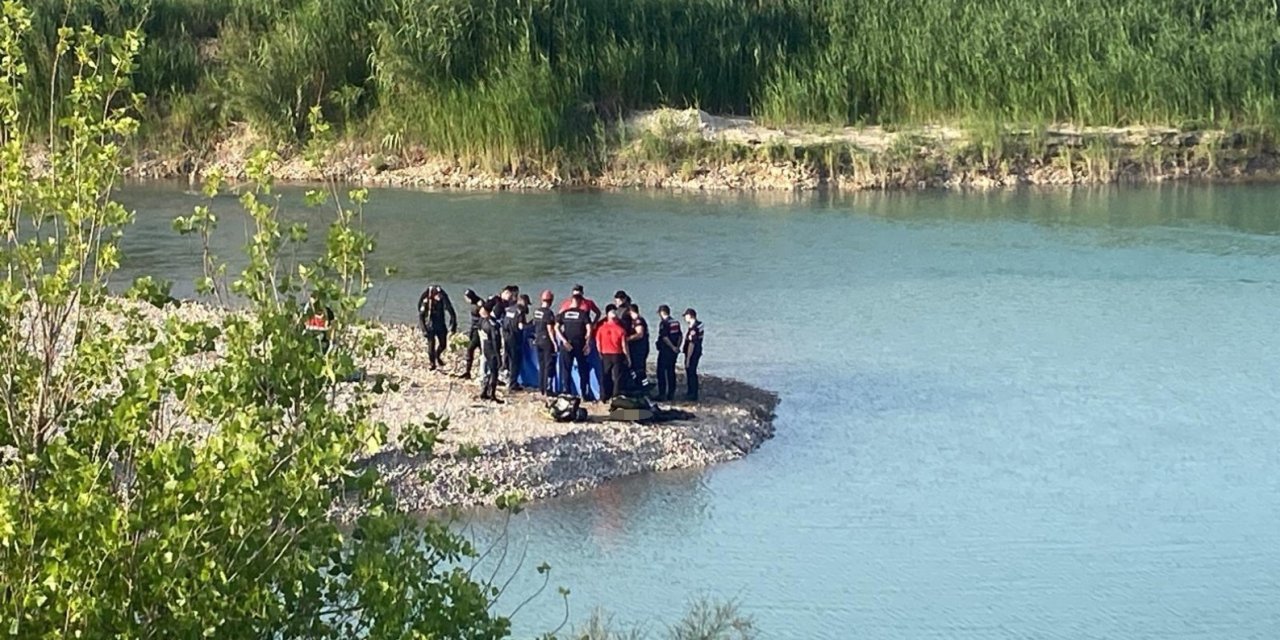 Adana da Eğlence Çayı’nda bogulan genç ağlattı