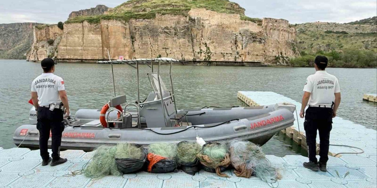 Jandarma avlanma yasağına uymayanları yakaladı