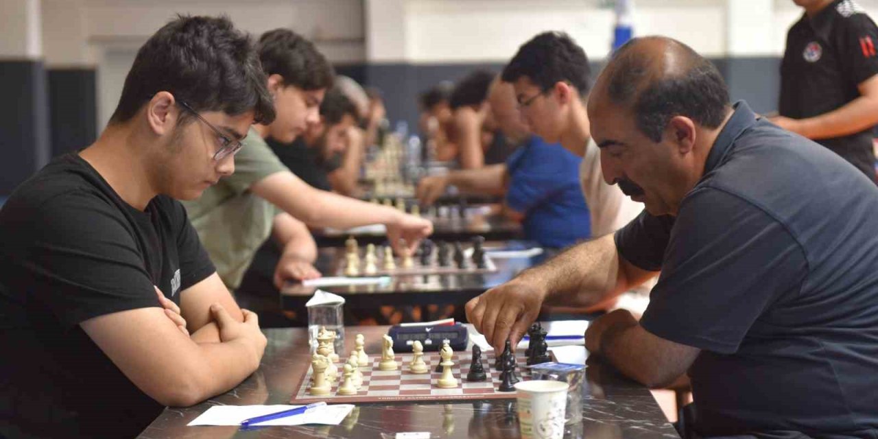 Siverek’te satranç turnuvası başladı