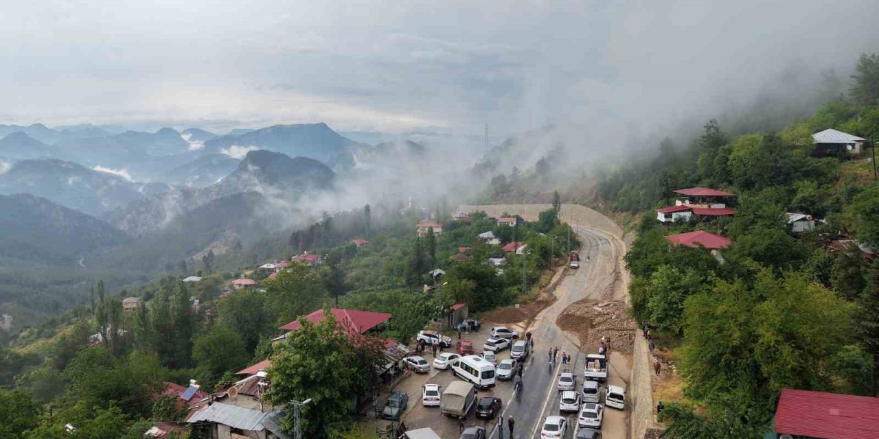 Şiddetli yağış heyelana yol açtı