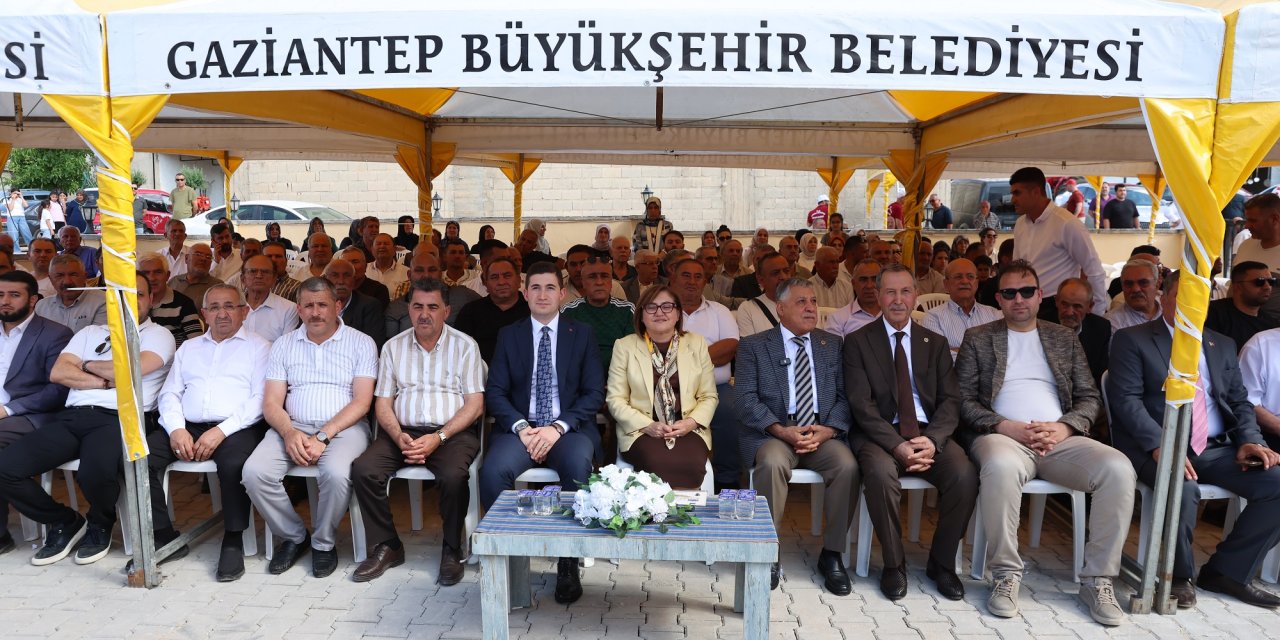 Belediyeler işbirliği ile Dero Karacaviran köyüne sosyal tesis yapıldı