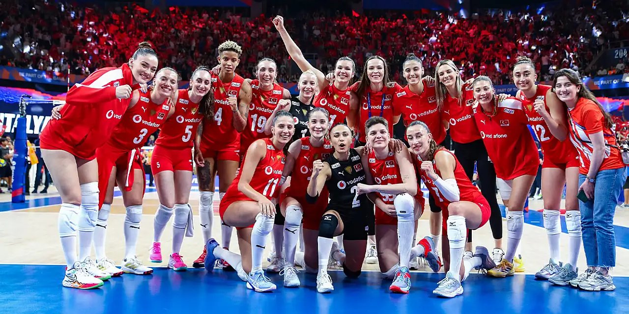 A Milli Kadın Voleybol Takımı, Fransa’yı 3-0 yendi