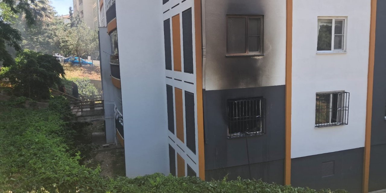 Kilis'te bir evde yangın çıktı 4 kişi hastaneye kaldırıldı