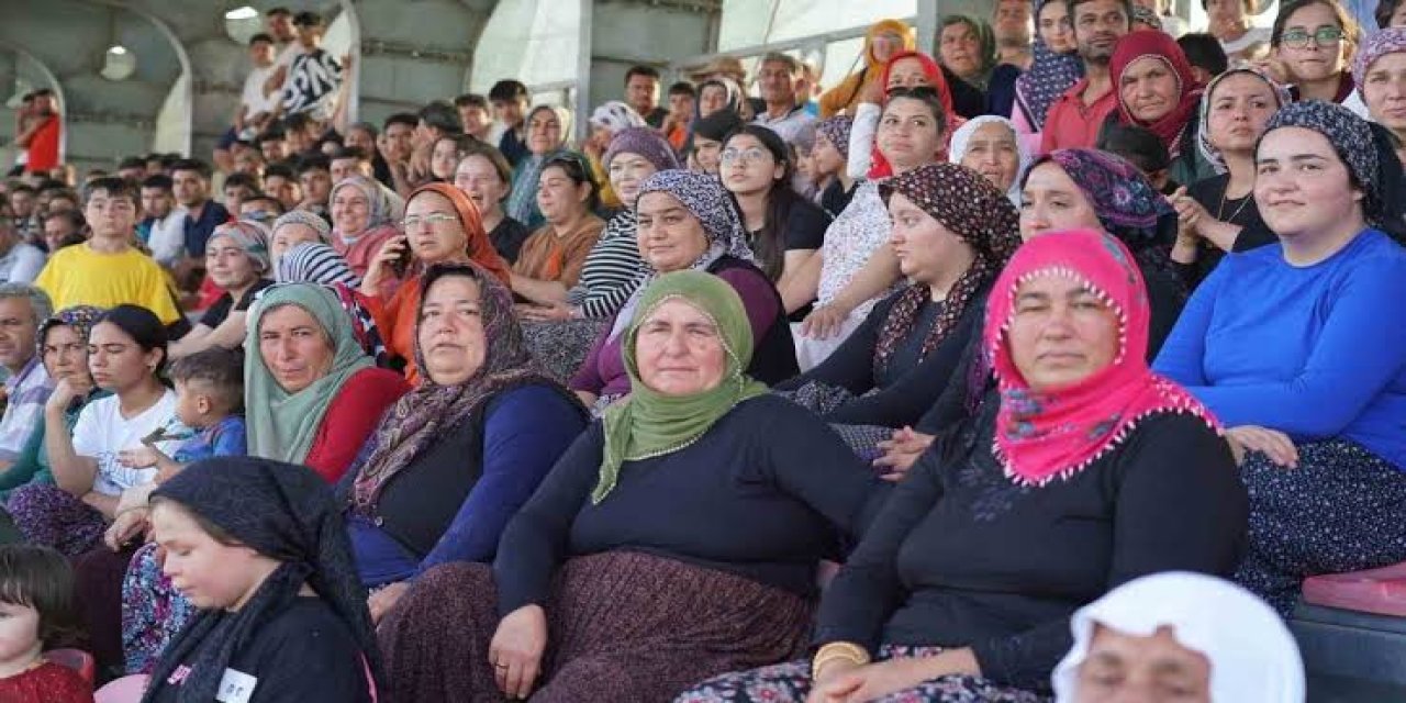 Mersin'de futbol turnuvası başladı