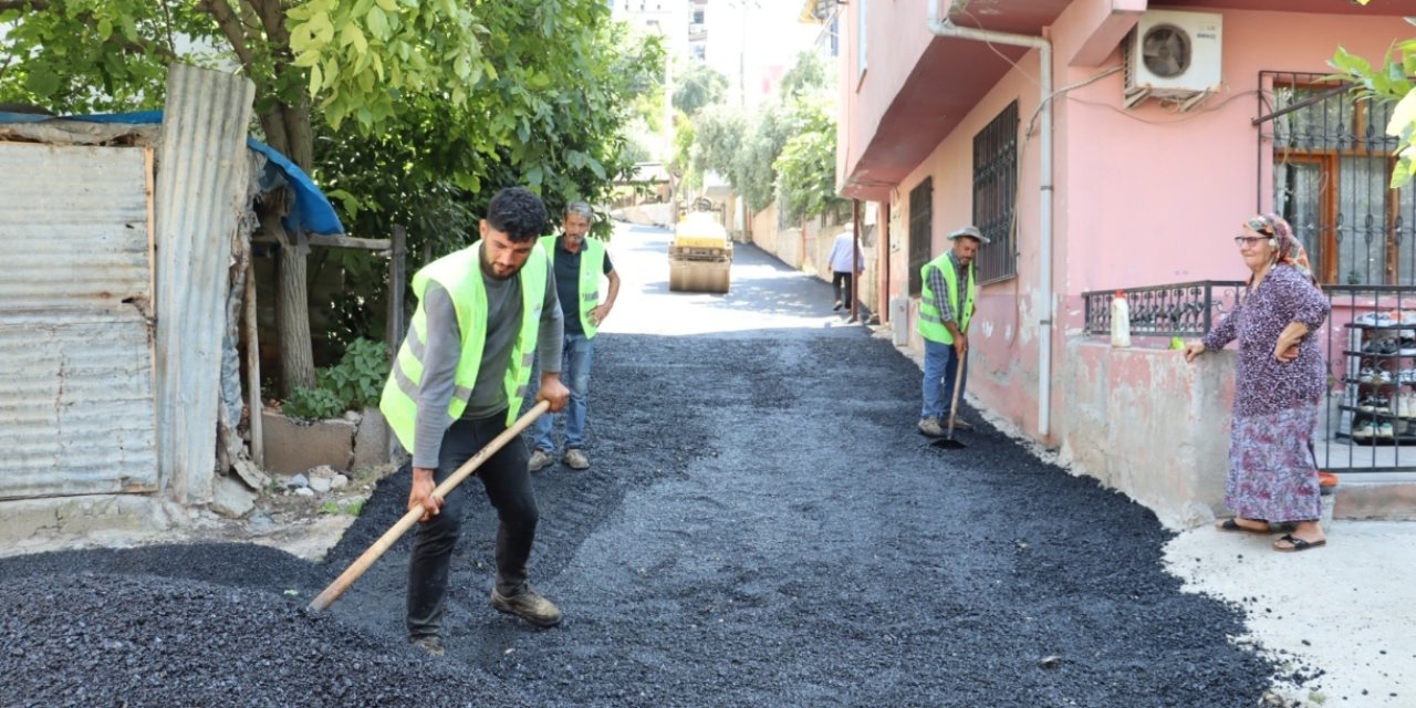 Toroslarda asfalt çalışmaları aralıksız sürüyor