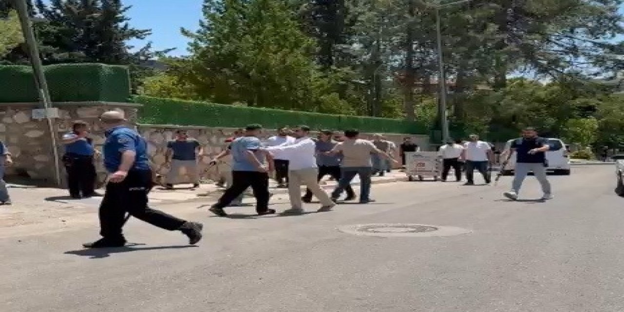 Polis karakolu önünde kavgaya biber gazıyla müdahale