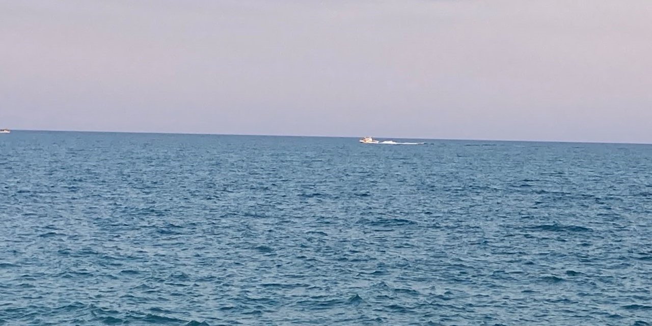 Mersin’de denizde kaybolan tatilciyi arama çalışmaları sürüyor