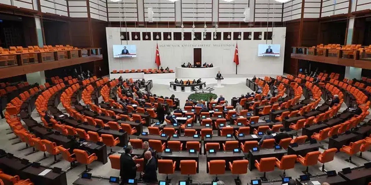 TBMM'den geçti! 12. Yargı paketiyle dava süreleri kısalacak