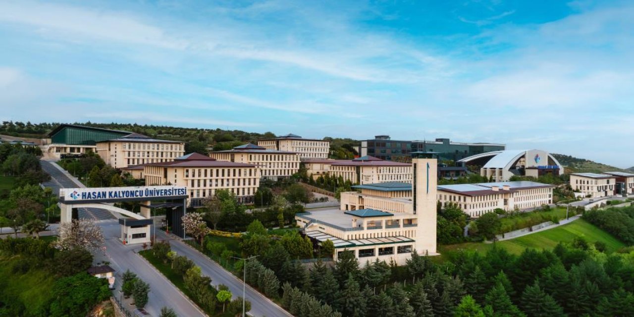 HKÜ'de Rektörlük koltuğunda değişim