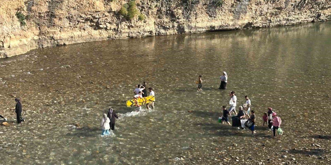 Adıyaman’da suda kaybolan genç aranıyor