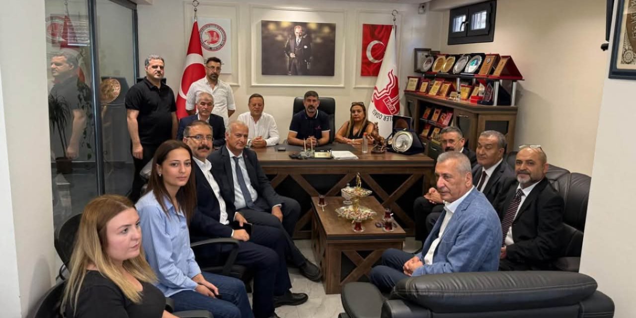 CHP heyeti Gaziantep'te esnafının nabzını tutuyor