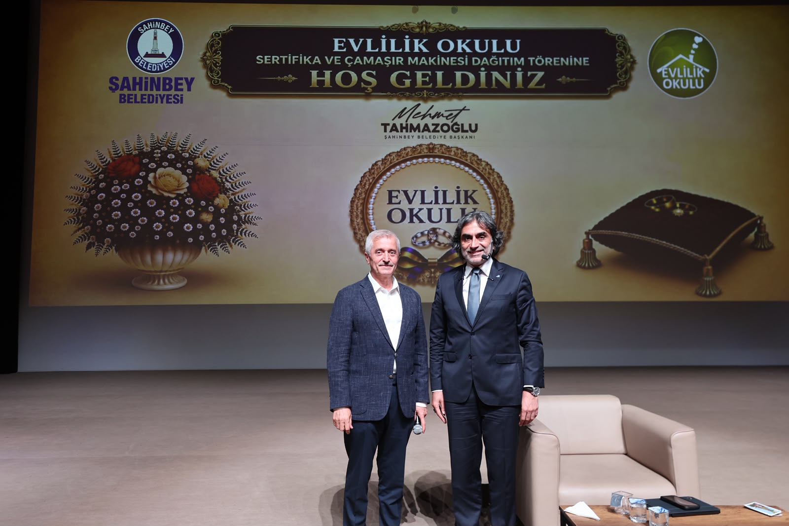 Mutlu bir yuvaya ilk adım: 951 çift sertifikalarını aldı