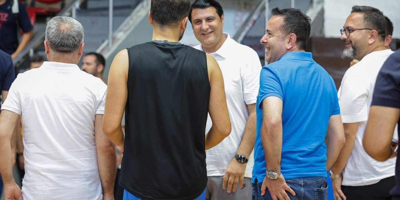 Başkan Yılmaz'dan Gaziantep basketbol'a moral ziyareti