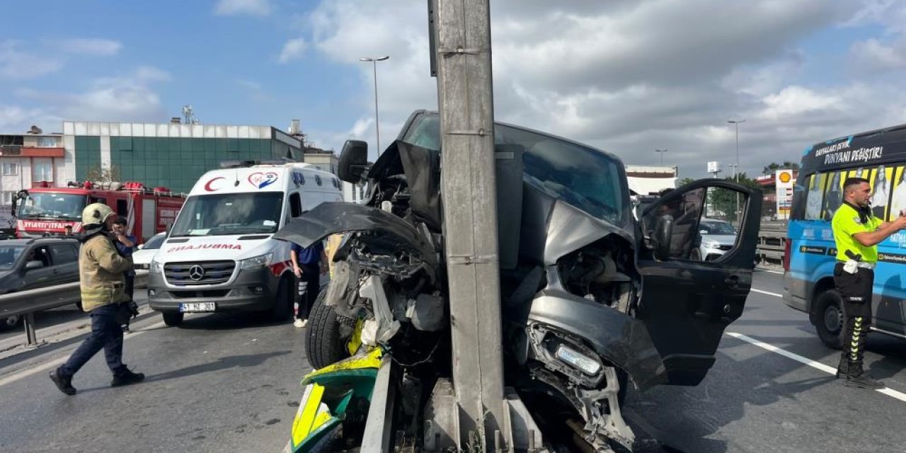 Öğrencileri taşıyan araç kaza yaptı ortalık savaş alnına döndü: 5’i ağır 13 yaralı