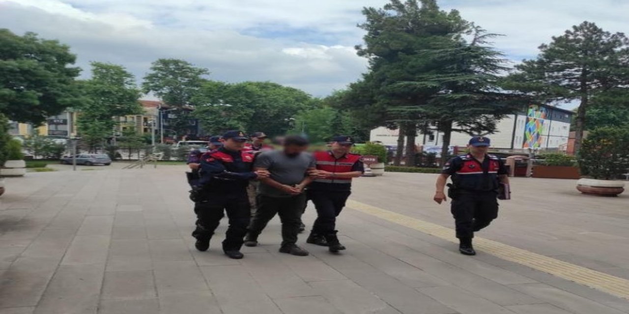 Polis olarak tanıtan dolandırıcılar yakalandı