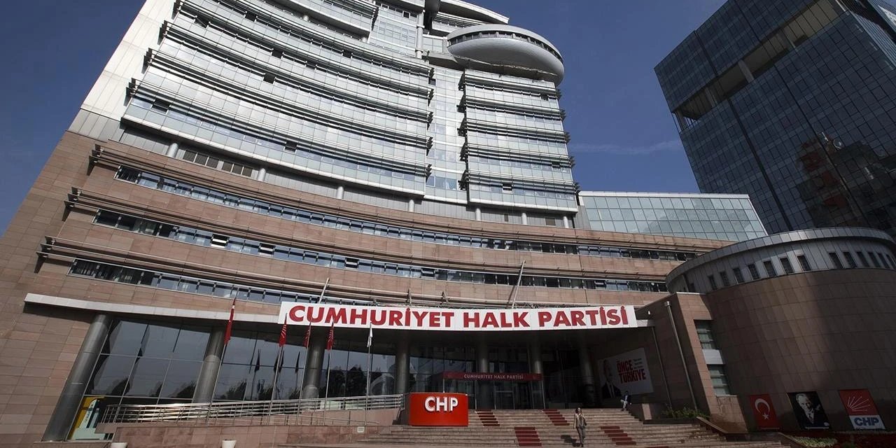 CHP'de 49 kişi ihraç talebiyle Yüksek Disiplin Kurulu'na sevk edildi