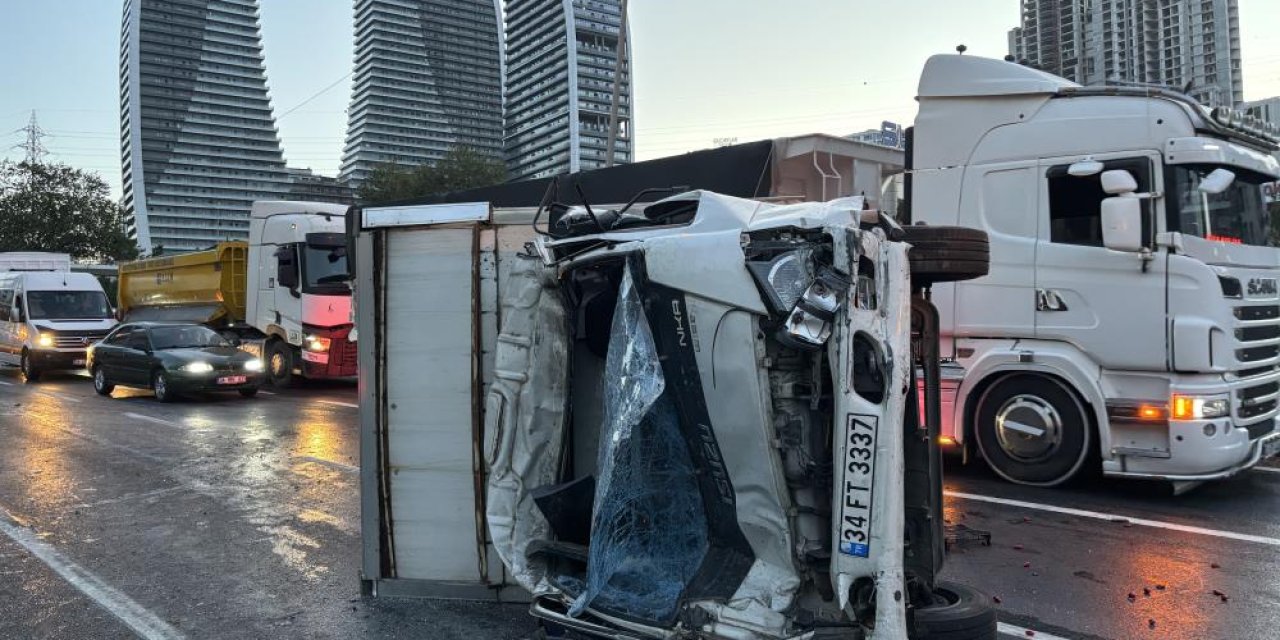 Esenyurt’ta can pazarı! 11 araç kazaya karıştı, 2’si ağır 6 yaralı