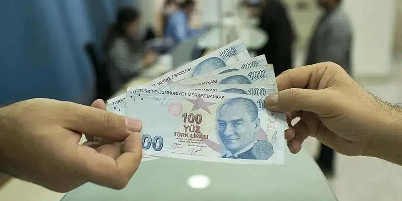 Asgari ücret desteği tehlikede! Uzman bahşiş konusunda uyardı